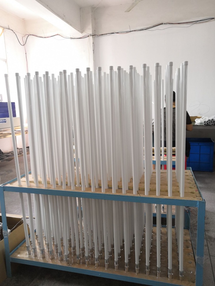Ăngten bộ đàm trạm UHF