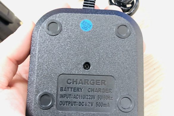 Sạc bộ đàm Motorola CP-550